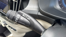 Volvo XC40 2.0 B3P Ultra Dark 5dr Auto Petrol Estate